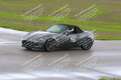 media/Jan-08-2023-OnGrid (Sun) [[46c634b271]]/Green/Front Straight (940am)/